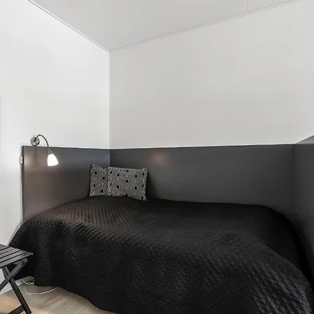 Apartment Bad, Lejl 107